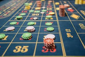 betlike Meja Live Casino dengan Dealer Sebenar